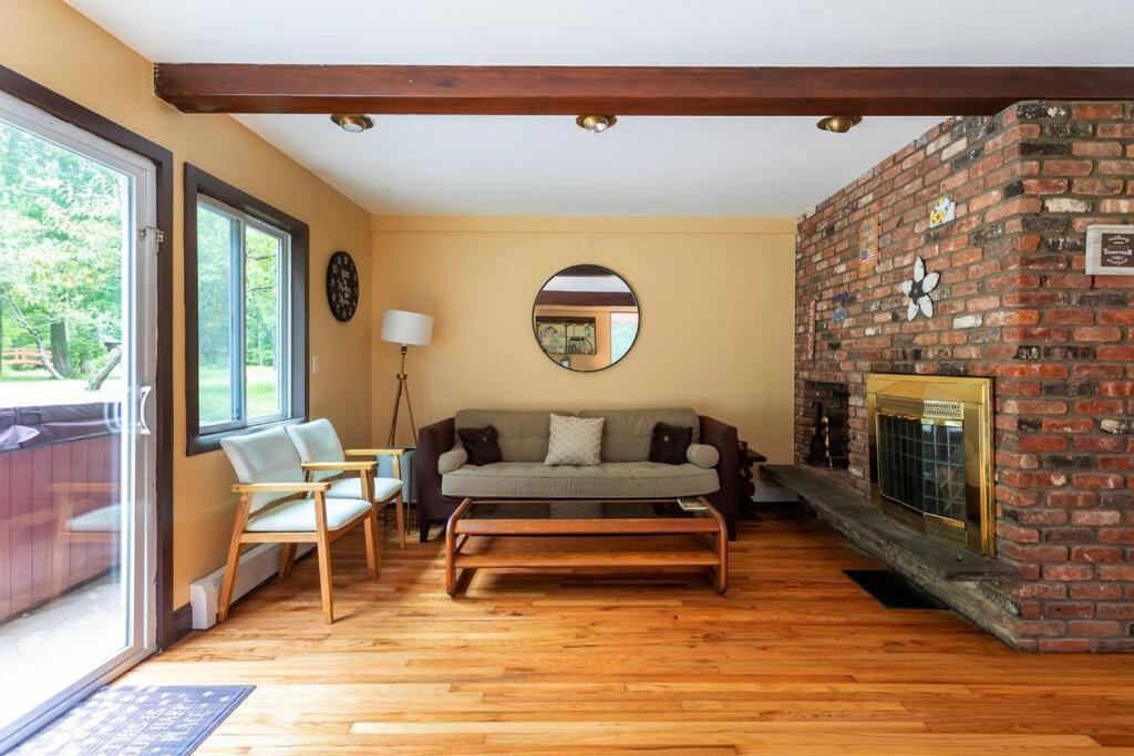 Sunset Estate In The Catskills Монтиселло Экстерьер фото