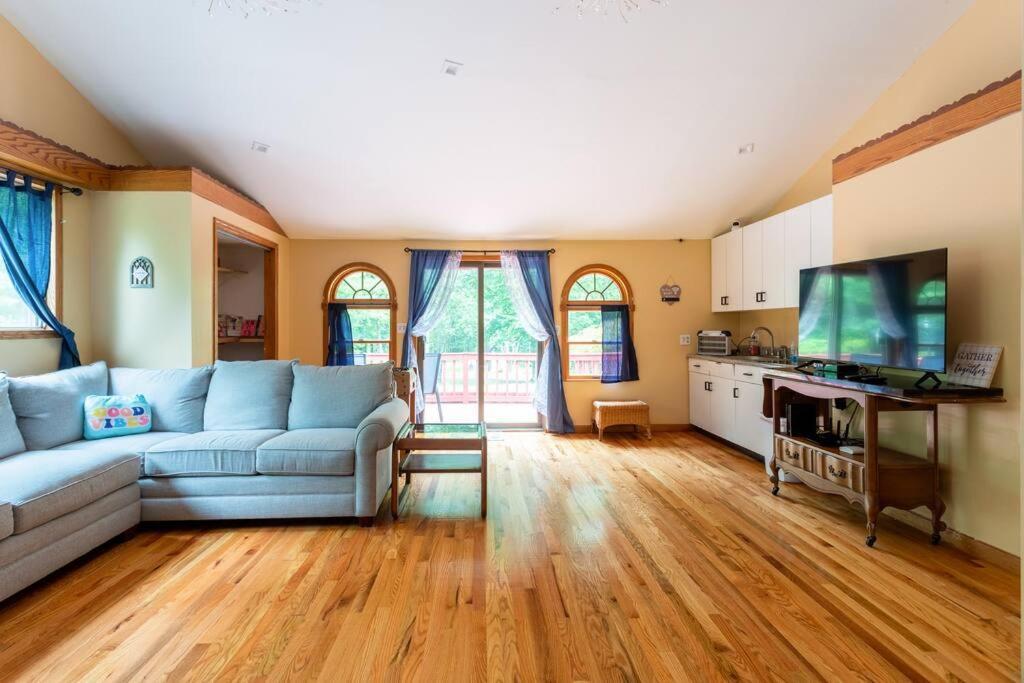 Sunset Estate In The Catskills Монтиселло Экстерьер фото